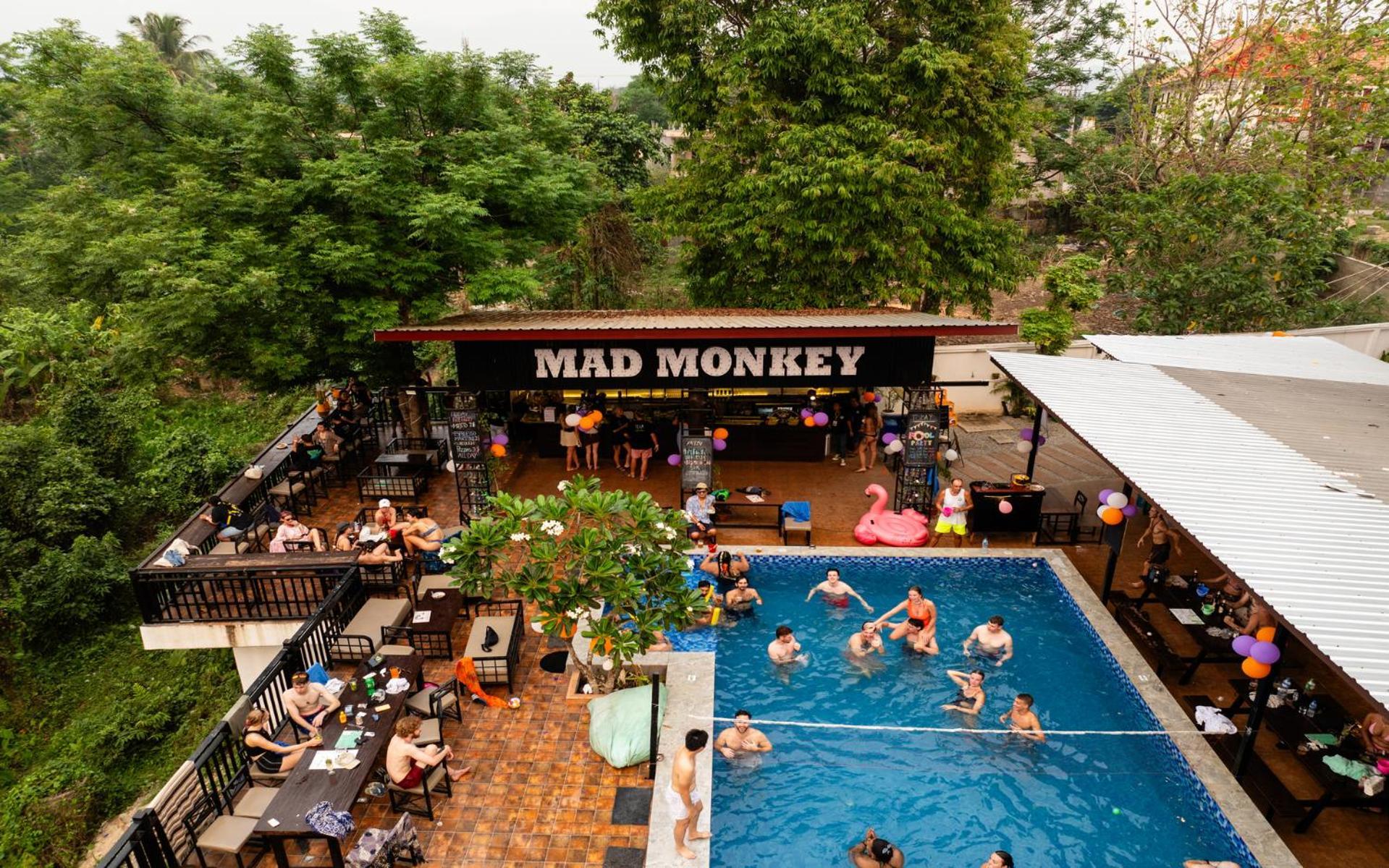 Mad Monkey Vang Vieng Extérieur photo