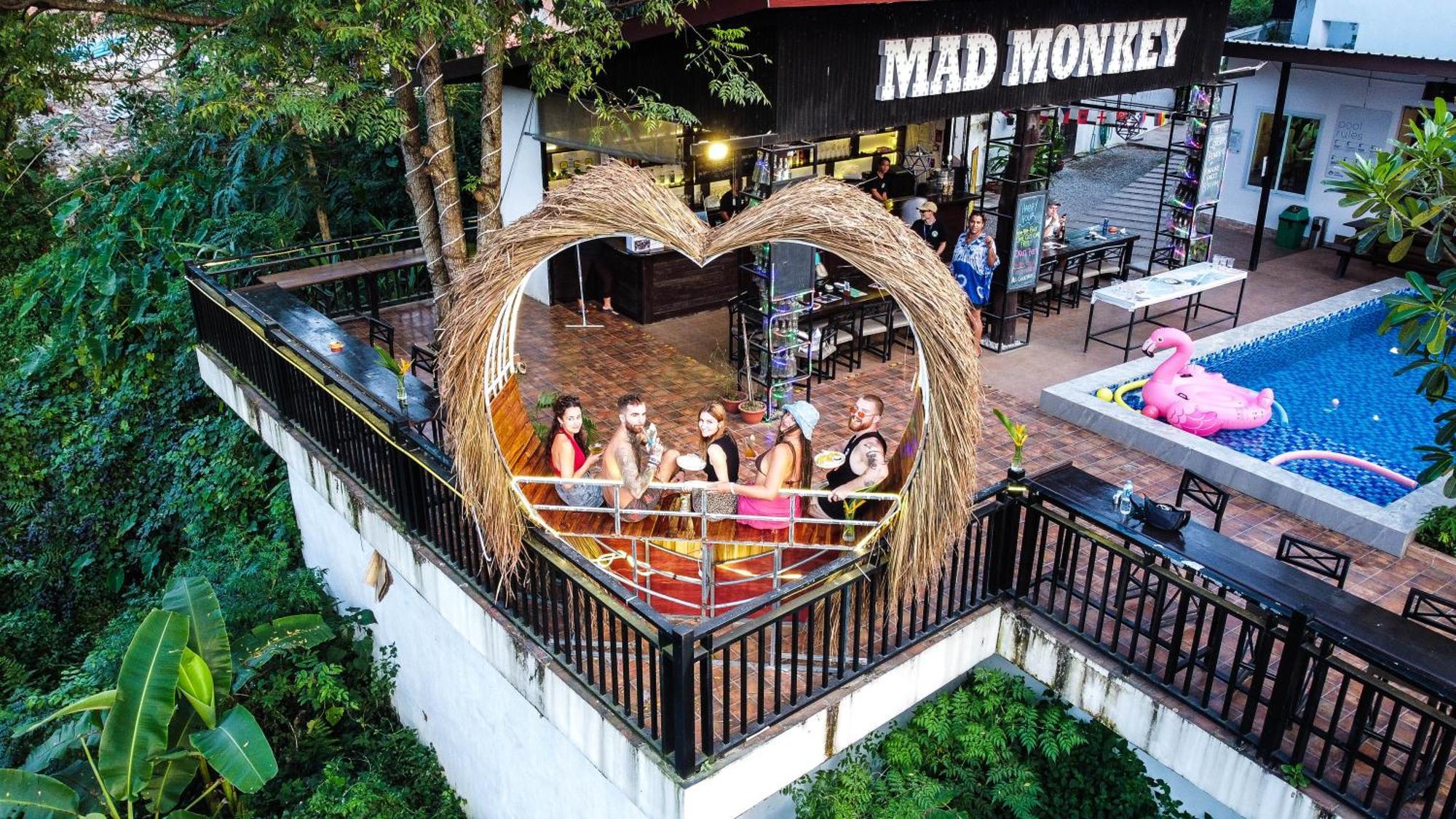 Mad Monkey Vang Vieng Extérieur photo
